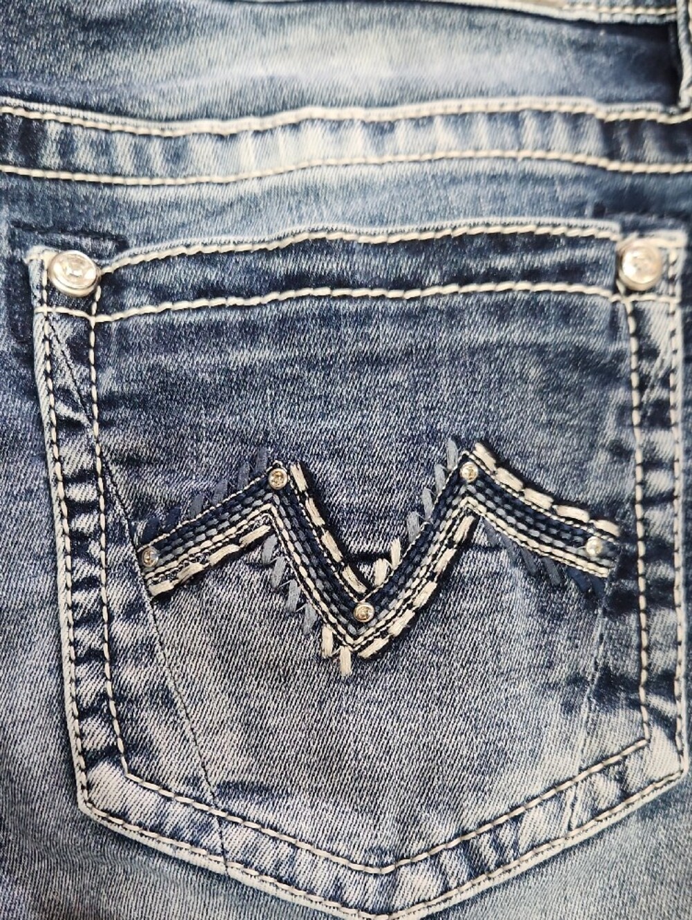 Miss Me Light-Mid Wash Flared Jeans - Picture 6 of 6